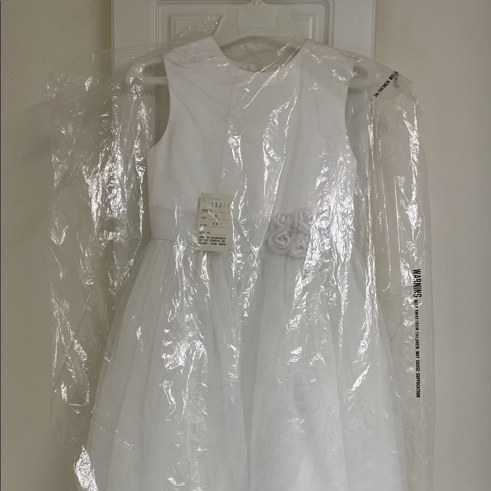 NWT Mon Cheri Flower Girl Dress,  Size 6 - Picture 6 of 16